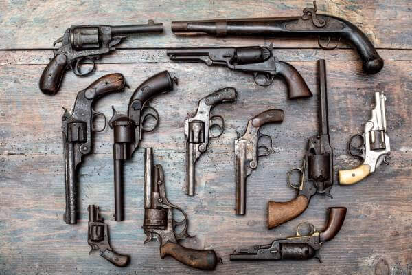 ¿Cuál es el origen de las armas de fuego?