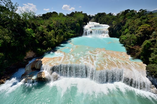 ¿Por qué las Cascadas de Agua Azul es azul?